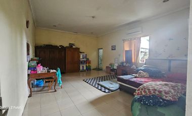 Disewakan Cepat Rumah Bonus tempat usaha di Pinang Dekat pasar bengkok , Tangerang