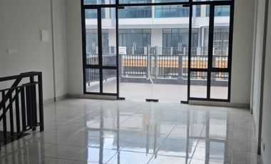 Disewakan Ruko Crystal Boulevard 3 Lantai, Luas 189M2, Bebas Banjir, bisa KPR, Akses 6Km Dari Tol Bekasi Timur Summarecon Bekasi