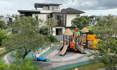 Rumah Dikelilingin Kawasan Golf Exclusive Mewah Cimanggis Cibubur