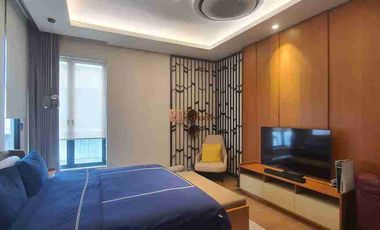 LEVEL LUXURY - BARU & MEWAH!
Rumah 3.5 Lantai Modern Luxury Contemporary - Super Langka di Puri Mansion, Jakarta Barat
Unit baru, luas besar, finishing premium, dan dilengkapi Private Pool. Cocok untuk keluarga yang mengutamakan kenyamanan, privasi, dan prestise