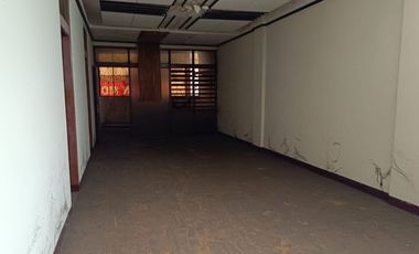 RUKO 2,5 LANTAI LOKASI RAMAI STRATEGIS COCOK SEGALA USAHA SIAP PAKAI DI MAINROAD PUNGKUR BANDUNG