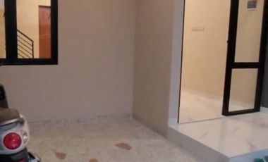 RUMAH BARU MINIMALIS MODERN 2 LANTAI LINGKUNGAN NYAMAN SIAP HUNI DI ARCAMANIK BANDUNG