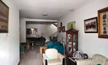 CEPAATT RUMAH BAGUS MINIMALIS MODERN 2 LANTAI SIAP HUNI DI ARCAMANIK BANDUNG