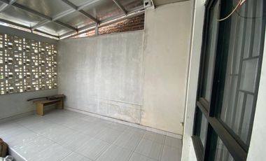 RUMAH BAGUS MINIMALIS NYAMAN TERAWAT SIAP HUNI DI KETAPANG REGENCY BANDUNG