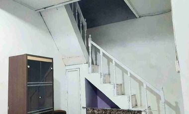 RUMAH 2 LANTAI, 4KTDR, DEKAT JALAN UTAMA, SARIJADI.