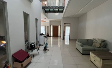 RUMAH KEREN MINIMALIS MODERN 2 LANTAI NYAMAN SIAP HUNI DI BATUNUNGGAL BANDUNG