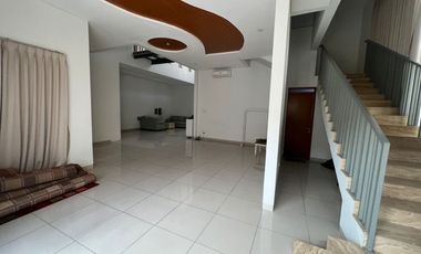 RUMAH KEREN MINIMALIS MODERN 2 LANTAI NYAMAN SIAP HUNI DI BATUNUNGGAL BANDUNG