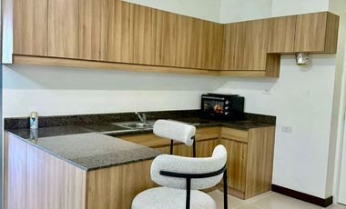 Beautiful and new 3BR Fully Furnished Penthouse in Acacia Estates