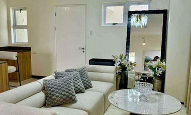 Beautiful and new 3BR Fully Furnished Penthouse in Acacia Estates