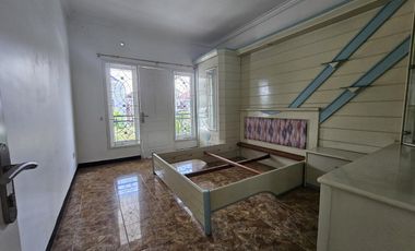 JUAL/SEWA RUMAH 2LANTAI DIAN ISTANA