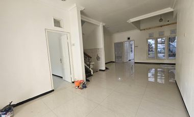 JUAL/SEWA RUMAH 2LANTAI DIAN ISTANA