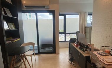 FORT PALM SPRING: Office Space for Rent, 39 sqm, Fitted, furnished, with private bathroom, P50,000/mo.