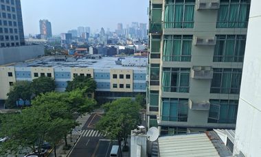 FORT PALM SPRING: Office Space for Rent, 39 sqm, Fitted, furnished, with private bathroom, P50,000/mo.