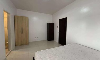 FOR RENT – FURNISHED 2-BEDROOM, 2-STOREY UNIT WITH POOL ACCESS