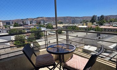 SE ARRIENDA DEPARTAMENTO AMOBLADO DE 3 DORMITORIOS 2 BAÑOS ,UY CENTRAL , EDIFICIO AMALFI.