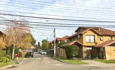 Se arrienda casa en Tejas del Boldo, 4 piezas 3 baños, Curicó