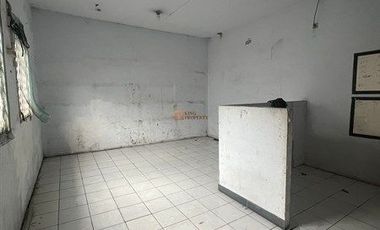 Spacious Old Commercial Warehouse Ruko – Pinggir Jalan, Dekat Puri CBD & PX Pavilion