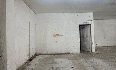 Spacious Old Commercial Warehouse Ruko – Pinggir Jalan, Dekat Puri CBD & PX Pavilion