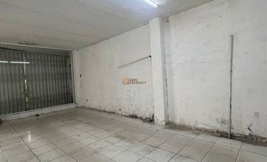 Spacious Old Commercial Warehouse Ruko – Pinggir Jalan, Dekat Puri CBD & PX Pavilion