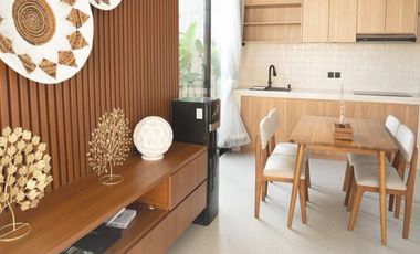 TROPICAL VILLA CEMAGI – WALKING DISTANCE TO MENGENING BEACH