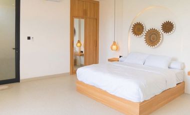 TROPICAL VILLA CEMAGI – WALKING DISTANCE TO MENGENING BEACH