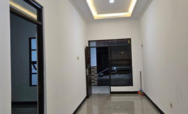 RUMAH BANGUNAN BARU 1,5 LANTAI MINIMALIS MODERN NYAMAN SIAP HUNI DI PANYILEUKAN BANDUNG