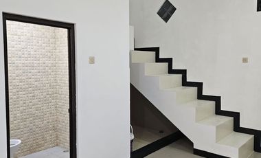 RUMAH BANGUNAN BARU 1,5 LANTAI MINIMALIS MODERN NYAMAN SIAP HUNI DI PANYILEUKAN BANDUNG