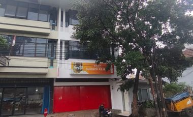RUKO STRATEGIS 3 LANTAI LOKASI RAMAI COCOK UNTUK SEGALA USAHA SIAP PAKAI DI ASTANA ANYAR BANDUNG