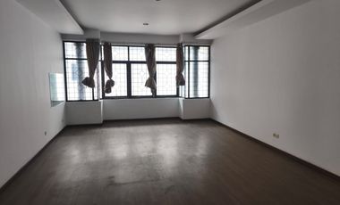 RUKO STRATEGIS 3 LANTAI LOKASI RAMAI COCOK UNTUK SEGALA USAHA SIAP PAKAI DI ASTANA ANYAR BANDUNG