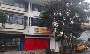 RUKO STRATEGIS 3 LANTAI LOKASI RAMAI COCOK UNTUK SEGALA USAHA SIAP PAKAI DI ASTANA ANYAR BANDUNG