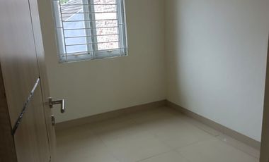 RUMAH BAGUS 2 LANTAI LINGKUNGAN ASRI NYAMAN SIAP HUNI DI ARCAMANIK BANDUNG