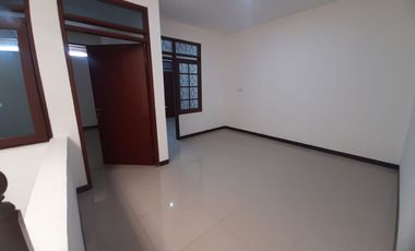 RUMAH MINIMALIS MODERN 2 LANTAI LINGKUNGAN NYAMAN SIAP HUNI DI TAMAN KOPO INDAH 2 TKI2 BANDUNG