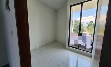 RUMAH IDAMAN 2 LANTAI MINIMALIS MODERN NYAMAN SIAP HUNI DI BATUNUNGGAL BANDUNG