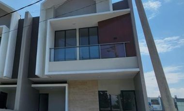 RUMAH IDAMAN 2 LANTAI MINIMALIS MODERN NYAMAN SIAP HUNI DI BATUNUNGGAL BANDUNG