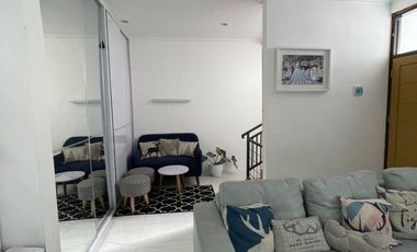 RUMAH BAGUS MURAH 2 LANTAI SEMI FURNISHED NYAMAN SIAP HUNI DI GEGER KALONG BANDUNG