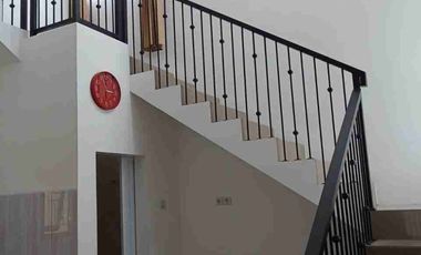 Dijual Rumah Baru Modern Mewah Full Furnish di Kanigoro Indah Kab. Blitar