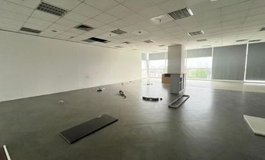 Office Space in West Jakarta Area at Menara Citicon  225 Sqm Bare Unit Strategic Location