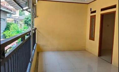 RUMAH MINIMALIS 2 LANTAI LINGKUNGAN NYAMAN STRATEGIS SIAP HUNI DI TUBAGUS ISMAIL BANDUNG