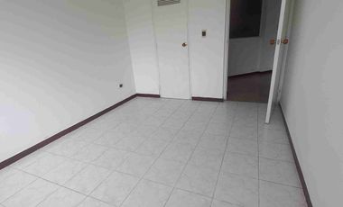 VENDO APARTAMENTO EN UN PRIMER PISO EN EL CONJUNTO RESIDENCIAL EL PRADO.