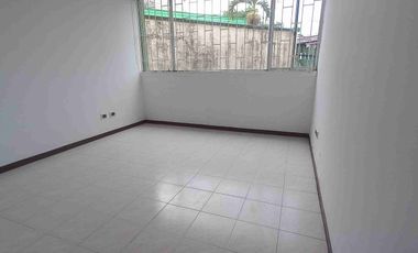VENDO APARTAMENTO EN UN PRIMER PISO EN EL CONJUNTO RESIDENCIAL EL PRADO.