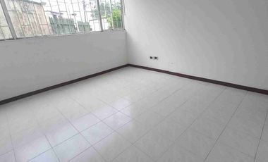 VENDO APARTAMENTO EN UN PRIMER PISO EN EL CONJUNTO RESIDENCIAL EL PRADO.