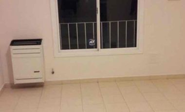 Particular alquila departamento de un dormitorio y dependencias, muy seguro y luminoso, en calle Reconquista 55, altura San Martín al 4000, Neuquén capital.