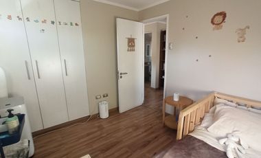 Casa amplia y en excelente estado en Condominio Las Azaleas, con amplio terreno.