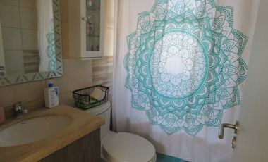 Casa amplia y en excelente estado en Condominio Las Azaleas, con amplio terreno.