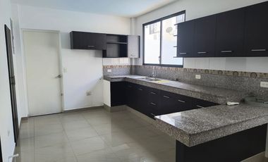 Alquiler de Casa – Urb. Napoli