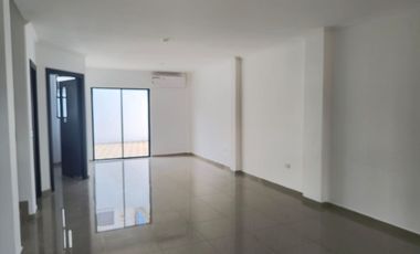 Alquiler de Casa – Urb. Napoli