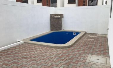 Alquiler de Casa – Urb. Napoli