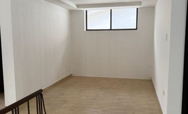 Alquiler de Casa – Colinas de los Ceibos, Guayaquil