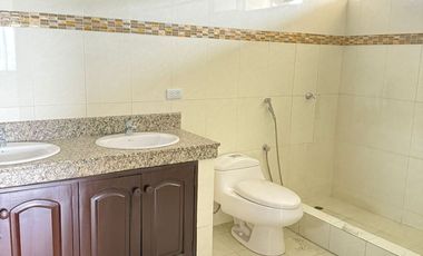 Alquiler de Casa – Colinas de los Ceibos, Guayaquil