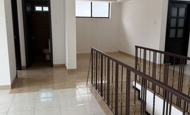 Alquiler de Casa – Colinas de los Ceibos, Guayaquil